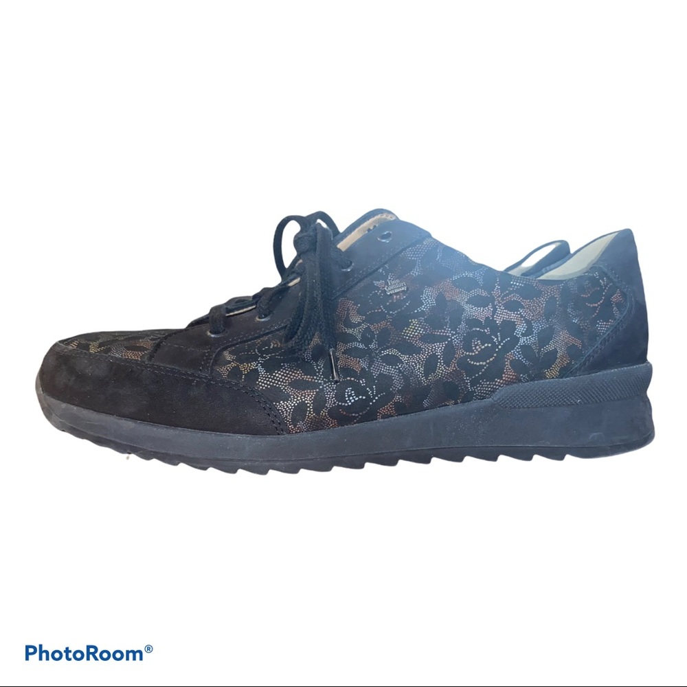 Finn comfort size 9.5 women’s